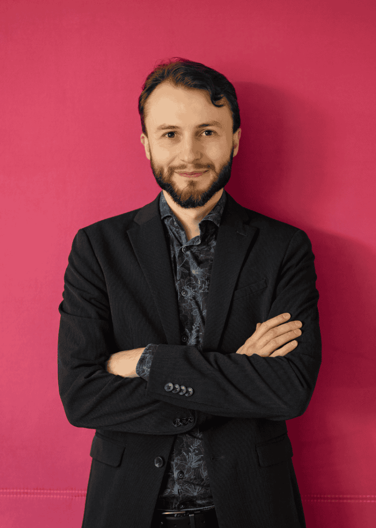 Martin Völkl delivers clinical data management, using eCRF software and custom data pipelines to ensure accurate, complete, and safe capture of clinical trial data.